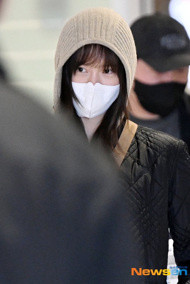 [잡담] 윤아) 260225 임윤아 공항 입국 기사사진 | 인스티즈
