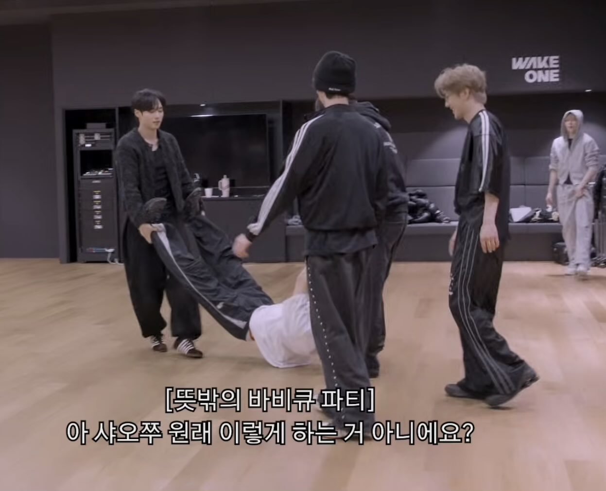 [잡담] 알디원 샤오쭈로 바비큐파티 샤갈ㅋㅋㅋㅋ | 인스티즈