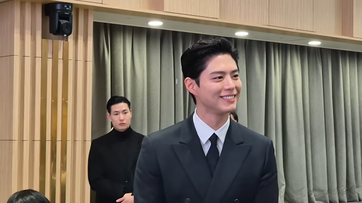 [잡담] 금융지주사 담당기자가 오늘 신한은행 본점 방문했다가 박보검 실물 본 후기 | 인스티즈