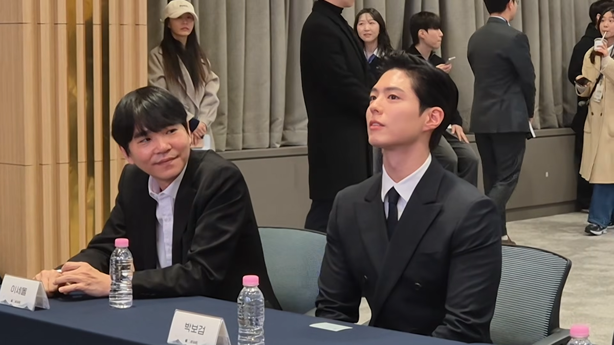 [잡담] 금융지주사 담당기자가 오늘 신한은행 본점 방문했다가 박보검 실물 본 후기 | 인스티즈