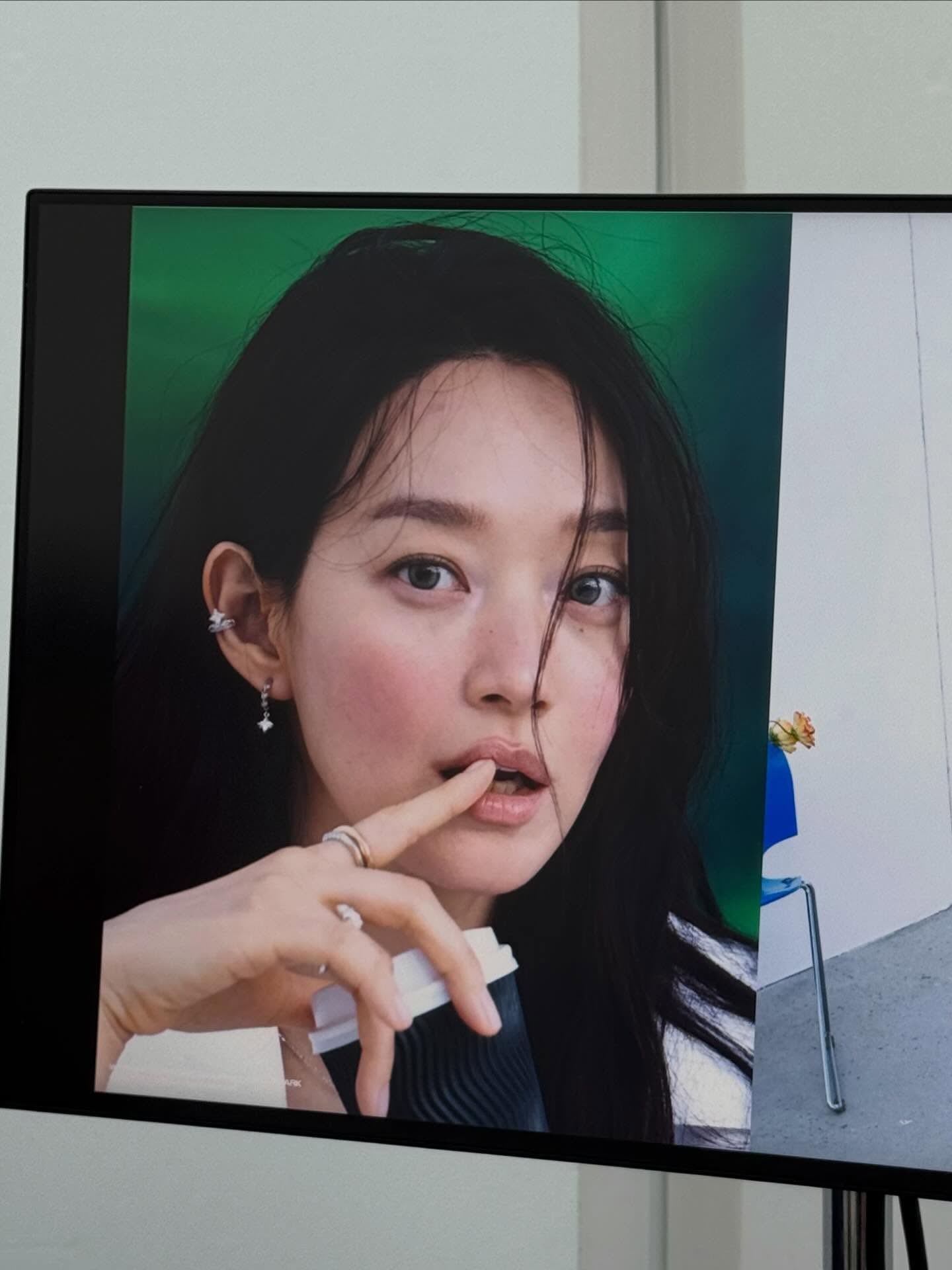 [잡담] 신민아) 260225 신민아 인스타 🫧💛❤️ | 인스티즈
