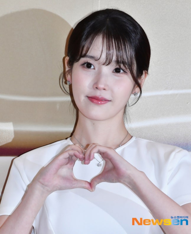[잡담] 아이유) 오늘 너무 토끼잖아🐰 | 인스티즈