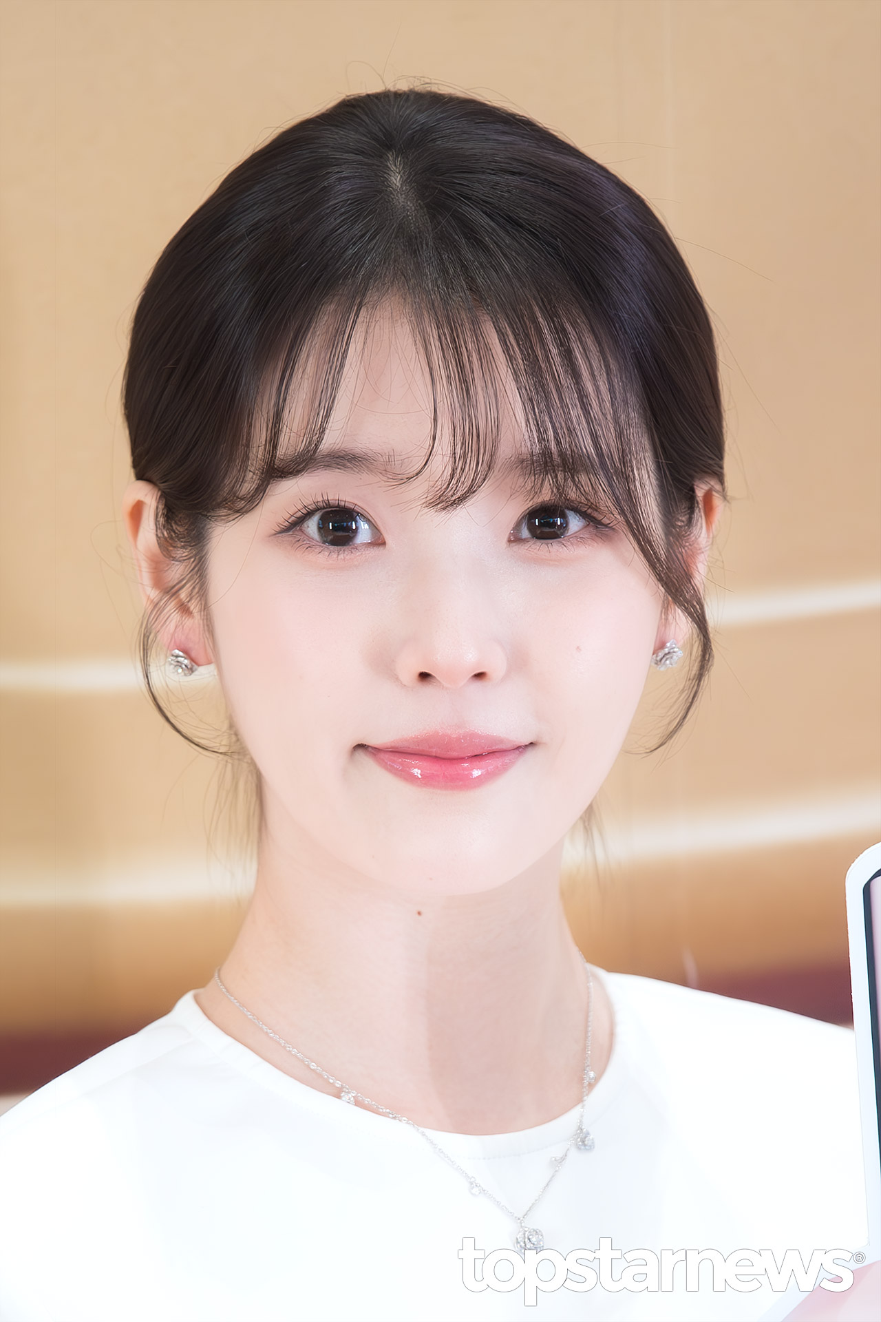 [잡담] 아이유) 오늘 너무 토끼잖아🐰 | 인스티즈