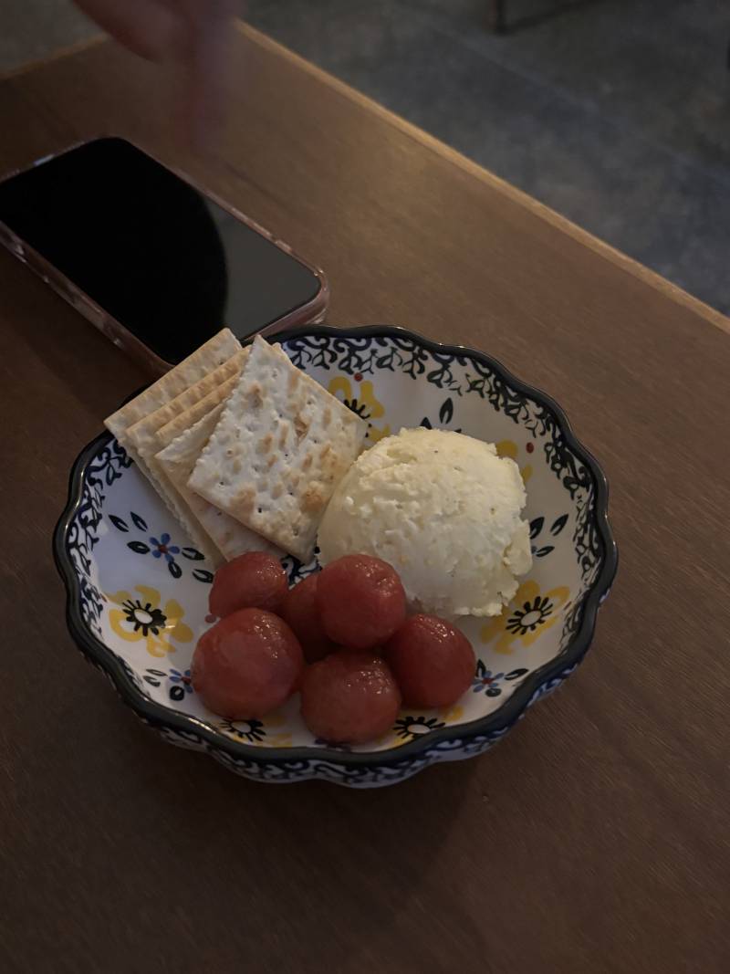 [잡담] 술집에서 나오는 방울토마토 요리 이거 뭔지 아는 사람 제발 | 인스티즈