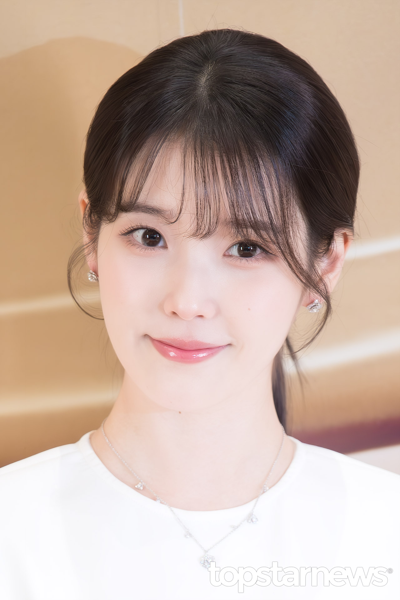[잡담] 아이유) 오늘 너무 토끼잖아🐰 | 인스티즈