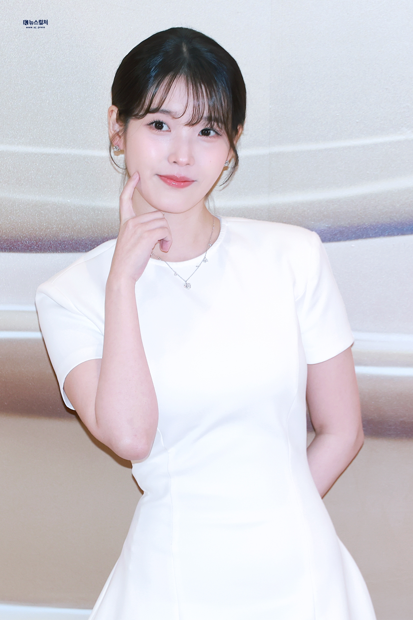 [잡담] 아이유) 오늘 너무 토끼잖아🐰 | 인스티즈