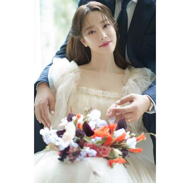 [잡담] [단독] 레인보우 고우리, 엄마 된다... 결혼 4년 만에 임신 | 인스티즈
