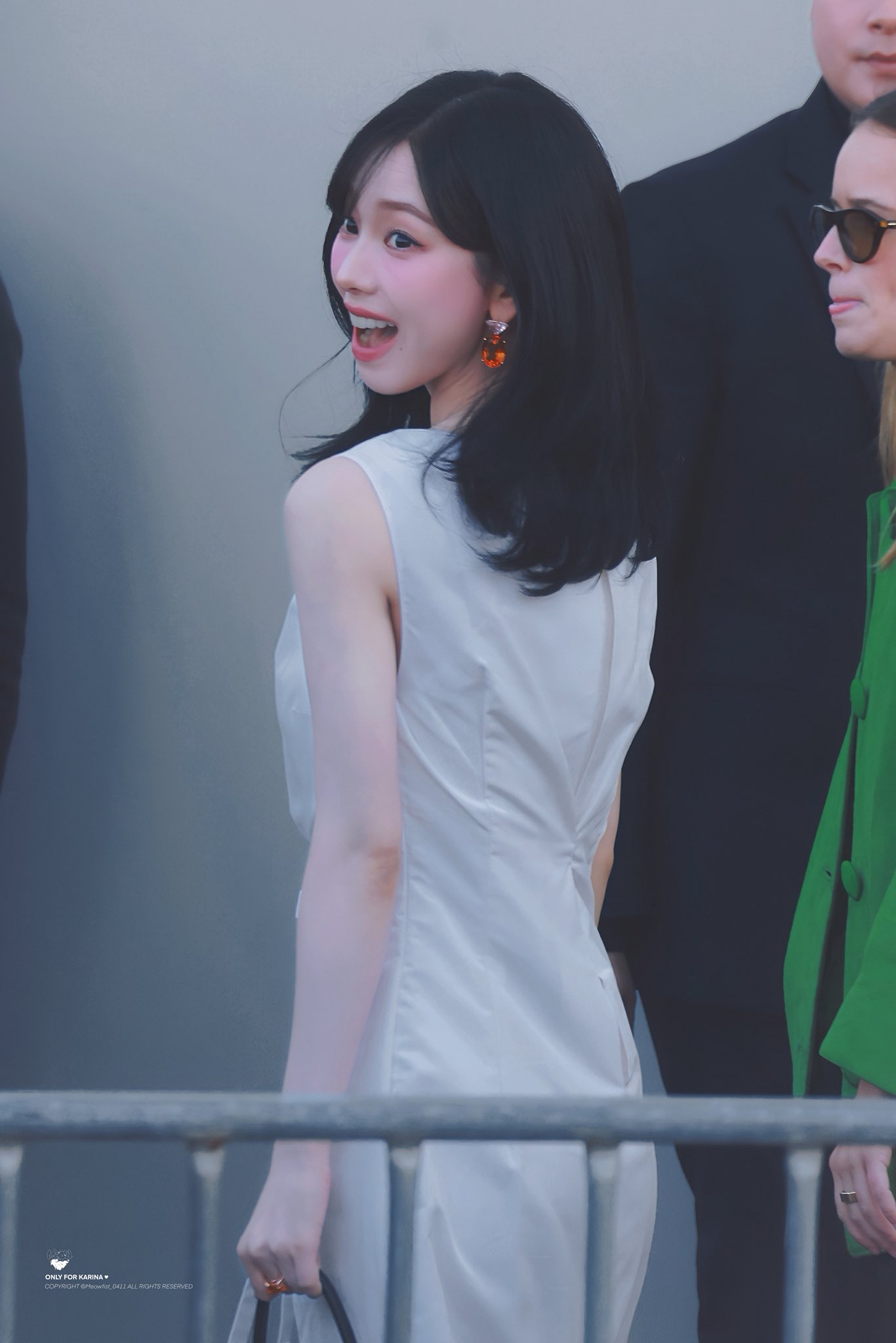[잡담] 카리나 진짜 하얗고 예쁘다... | 인스티즈