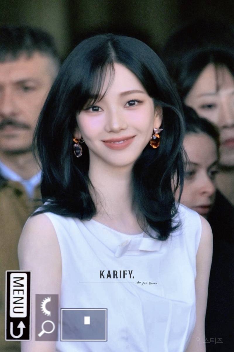 오늘자 밀라노 프라다 쇼 참석한 에스파 카리나 | 인스티즈