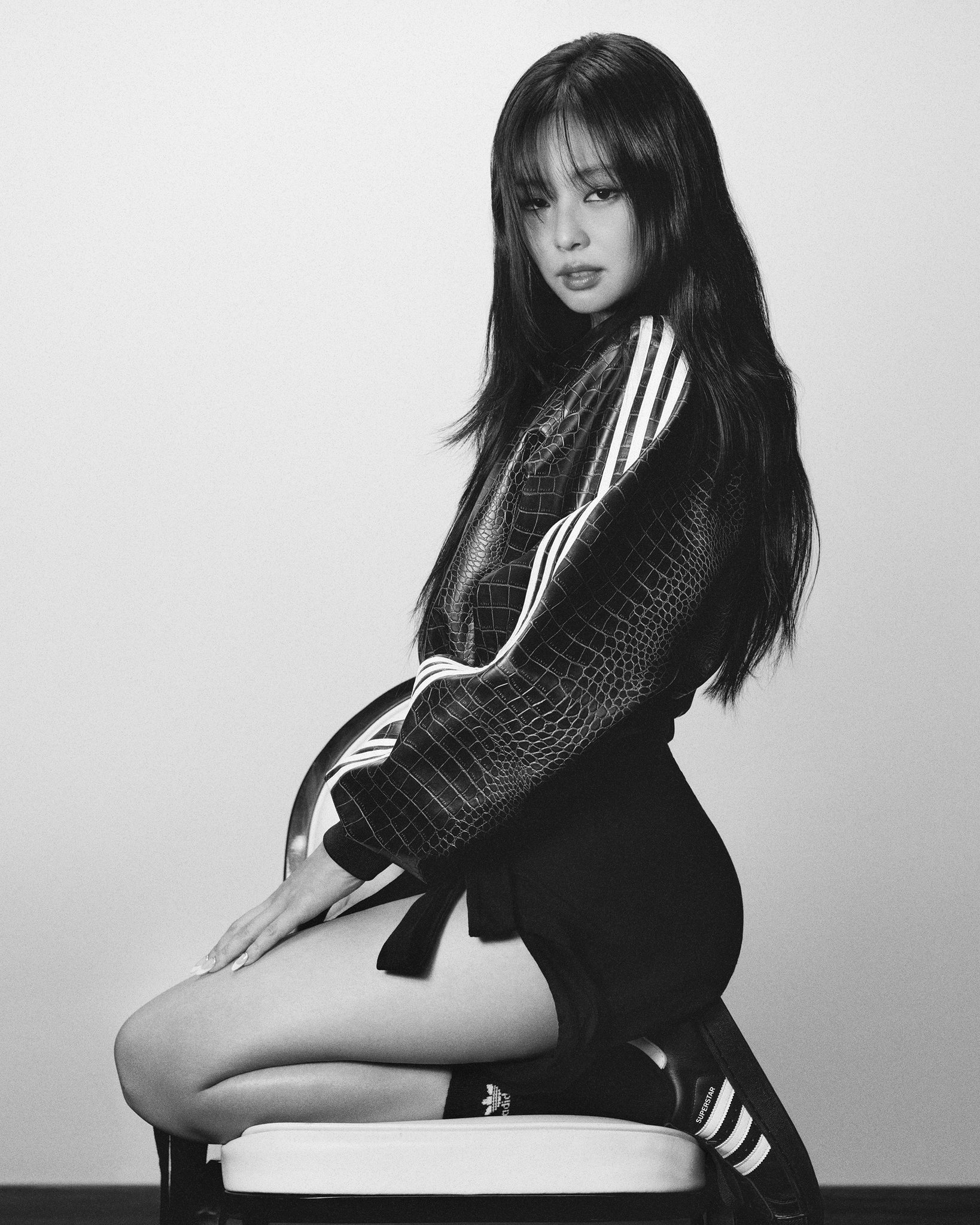 [잡담] 제니 아디다스 캠페인 새로 떴어 | 인스티즈