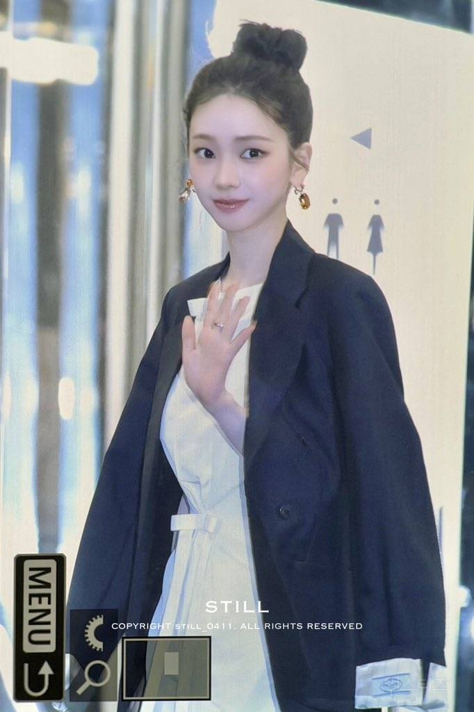 260226 밀라노 프라다 쇼 애프터 파티 참석한 에스파 카리나.jpg | 인스티즈