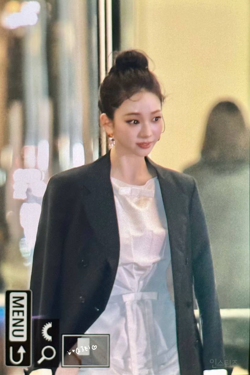 260226 밀라노 프라다 쇼 애프터 파티 참석한 에스파 카리나.jpg | 인스티즈