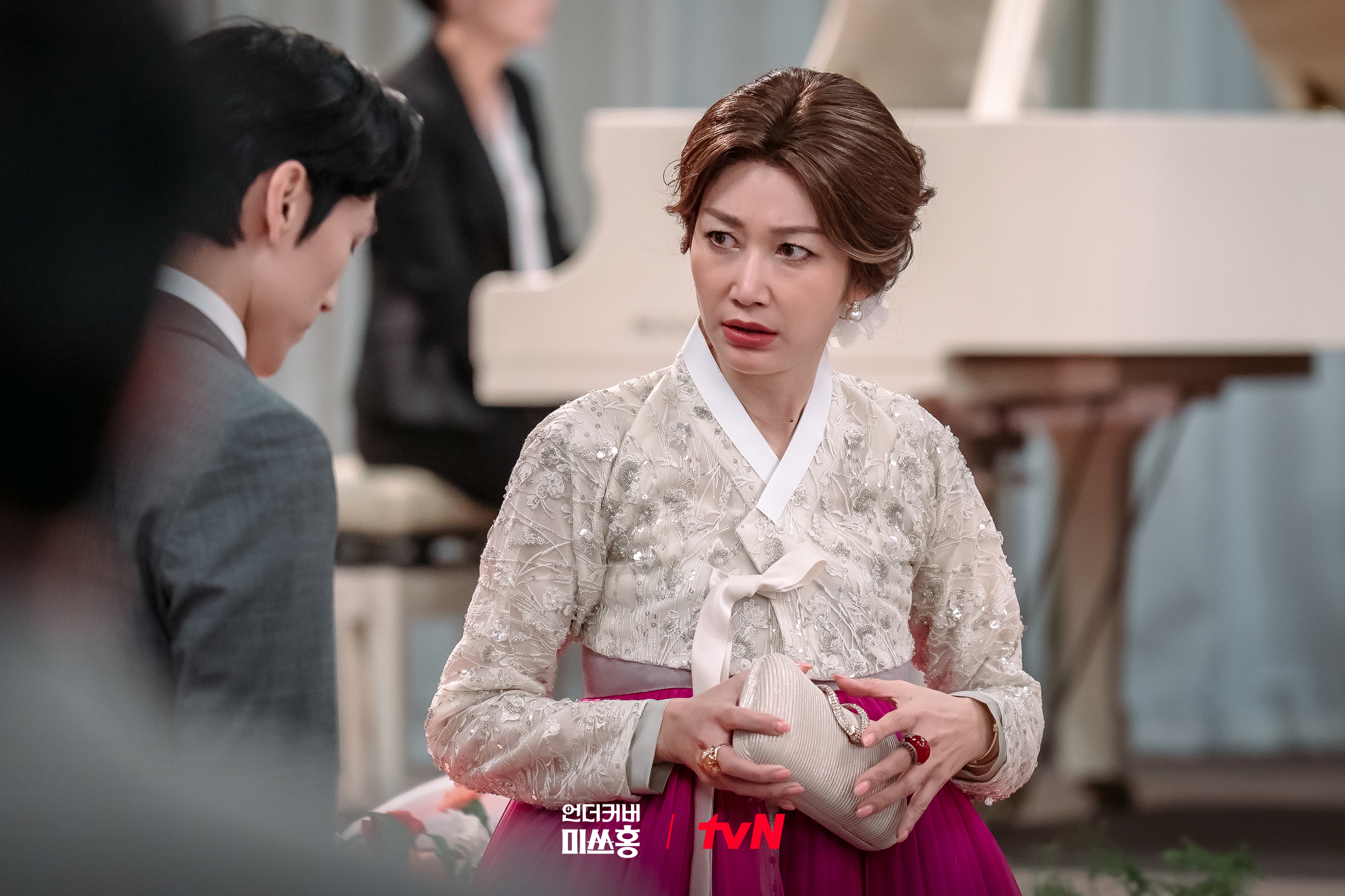 [잡담] 언더커버미쓰홍) 대망의 약혼식 D-DAY 💍정우가 금보와 노라에게 전한 말 한마디? | 인스티즈
