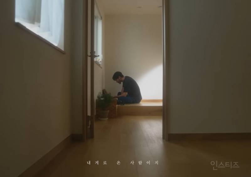 윤종신이 녹음 시작하자마자 깜짝놀랬다는 가수.jpg | 인스티즈