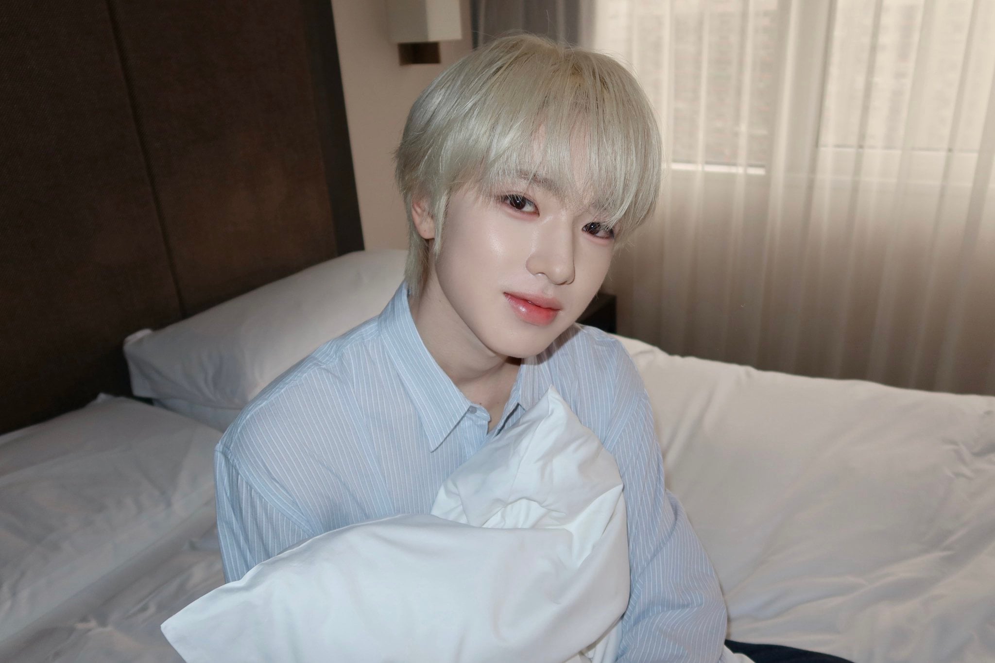 [잡담] 아니 근데 사쿠야는 진짜 ai 돌려서 미래 모습 보여줘 한 것처럼 생김... | 인스티즈