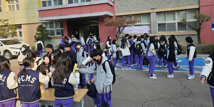 [잡담] 요즘 중학교 등굣길 | 인스티즈