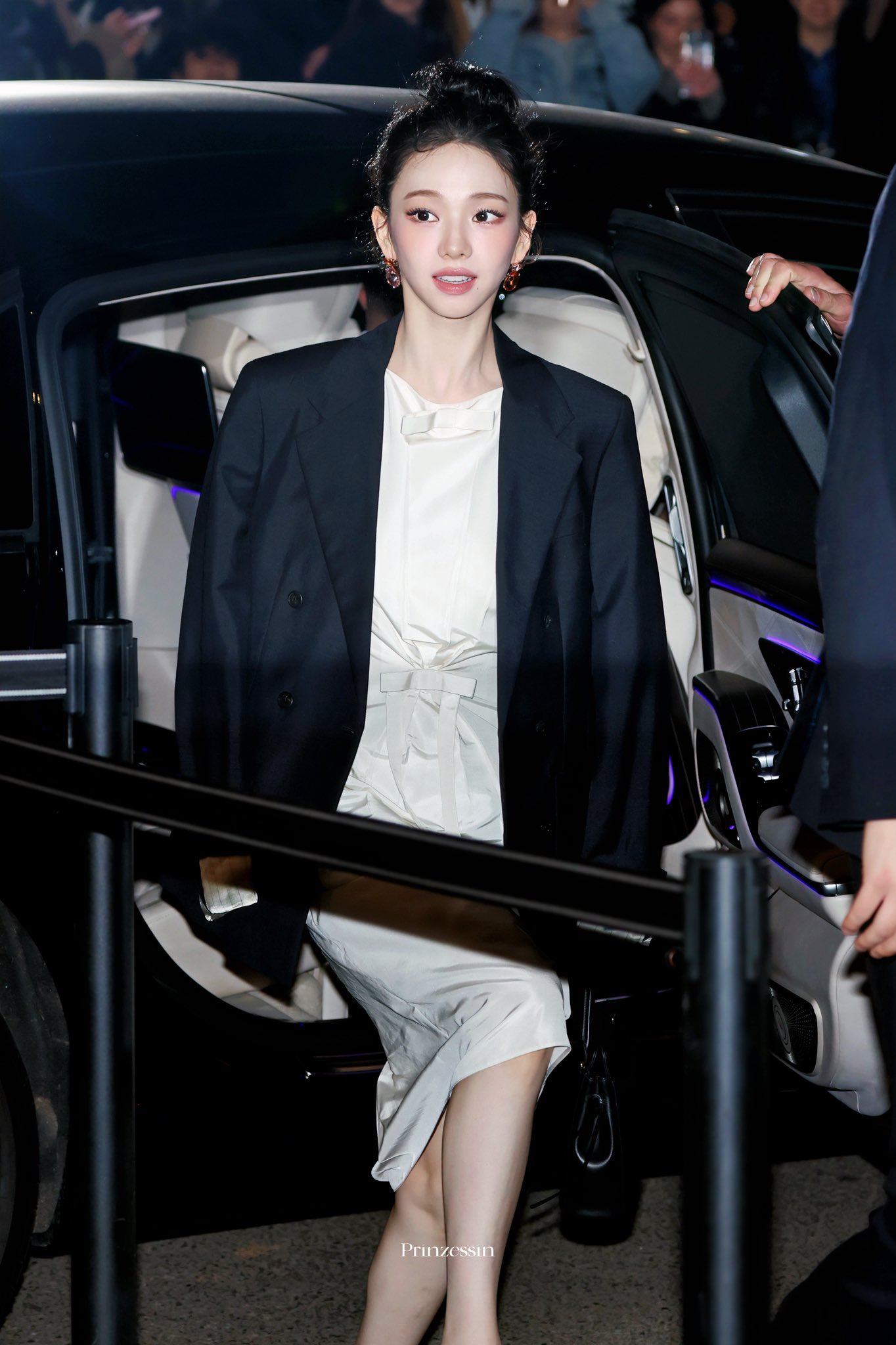 [잡담] 카리나 블레이저 걸친 것도 대박인데? | 인스티즈