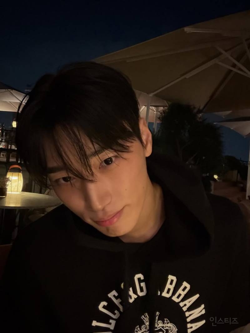 평화로운 데이트에 웬수 남편 등장이라.jpg | 인스티즈