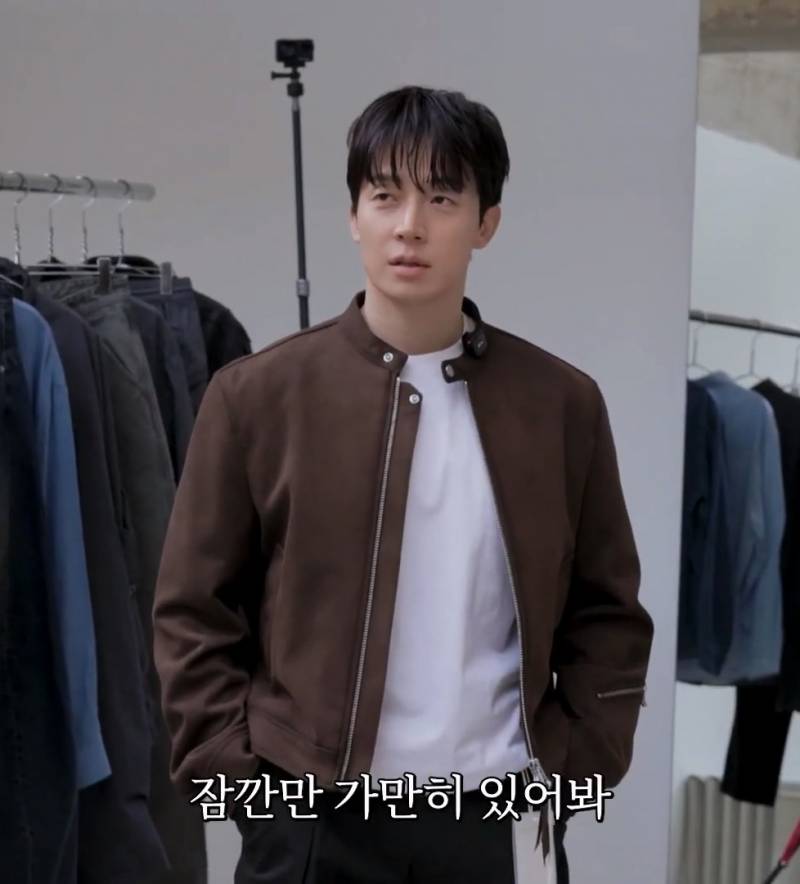 [잡담] 남자가 이런 스웨이드 자켓입는거 어때? | 인스티즈