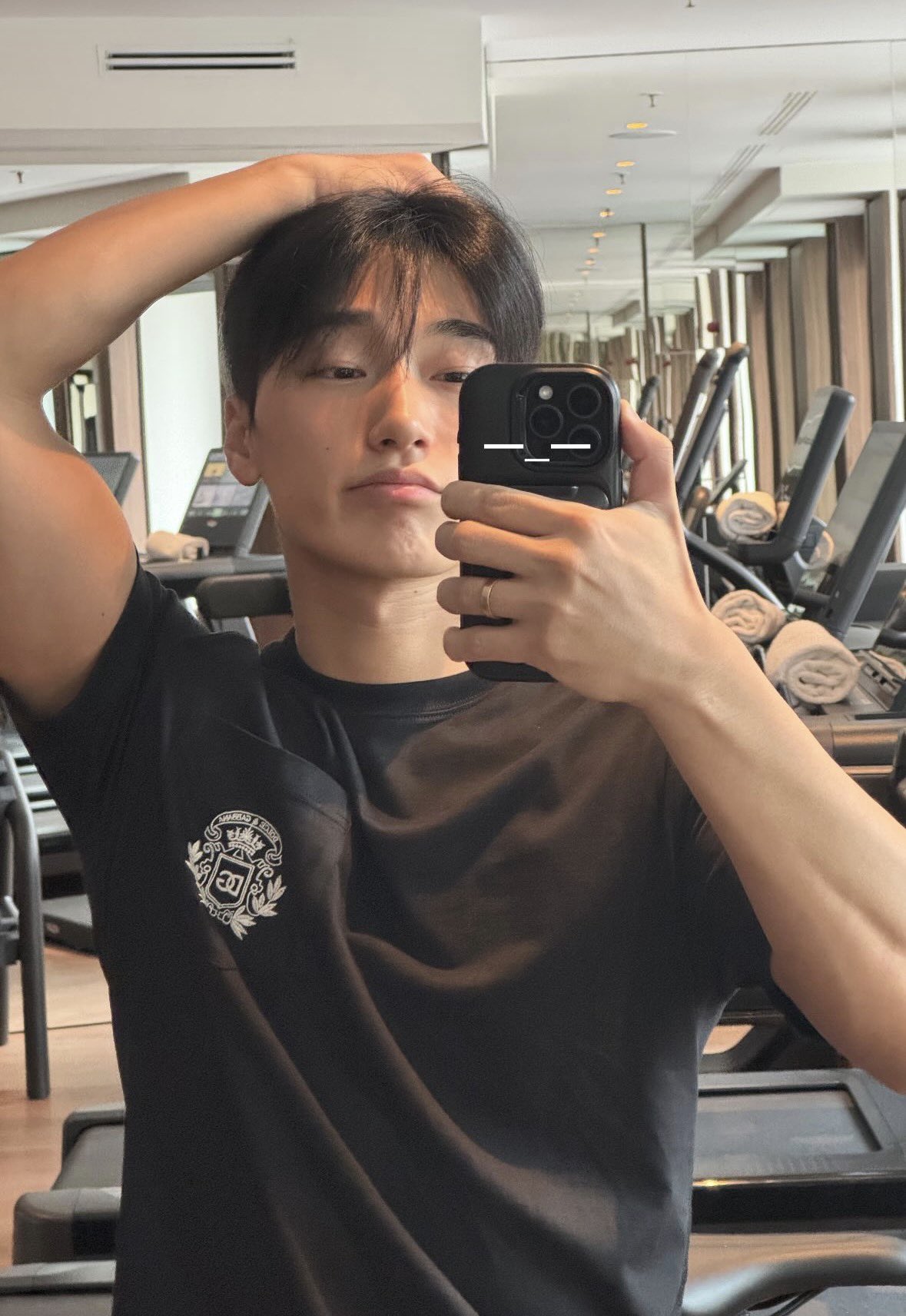 [잡담] 에이티즈 최산 뭘까 | 인스티즈