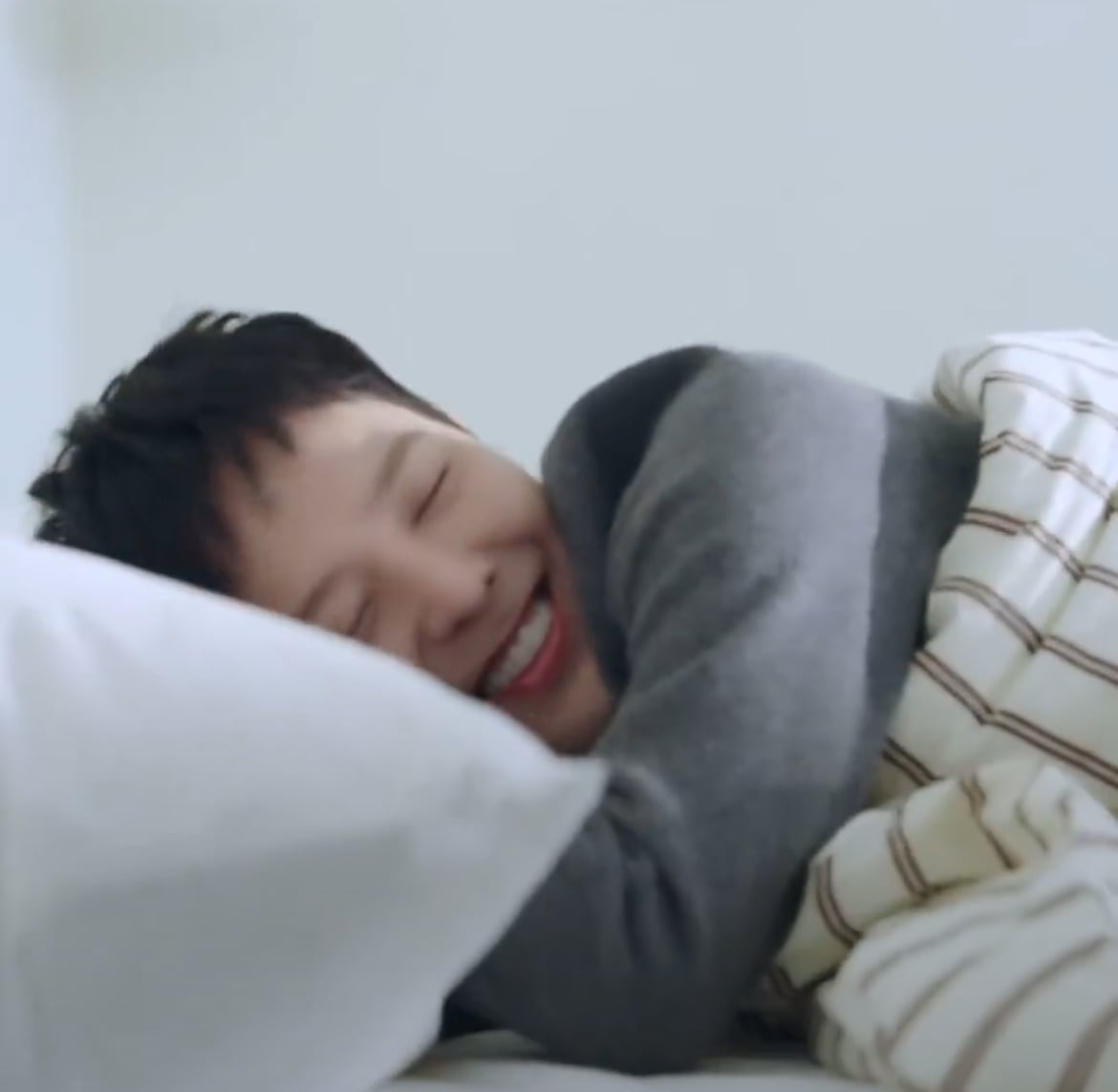 [잡담] 지디 집데이트 컨셉 찰떡이다 | 인스티즈