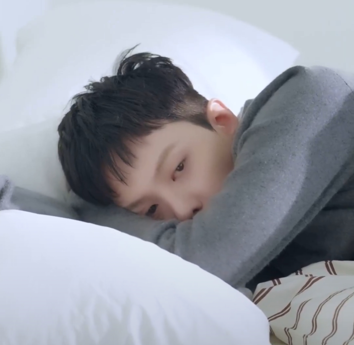 [잡담] 지디 집데이트 컨셉 찰떡이다 | 인스티즈