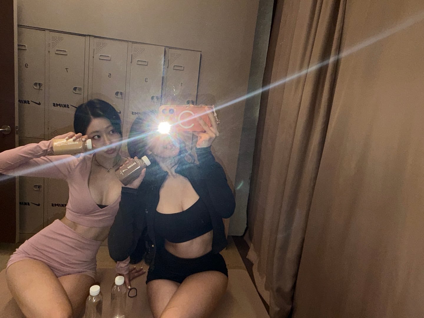 [잡담] 와.... 키오프 나띠 쥴리 올라온 거울셀카 개오바야 | 인스티즈