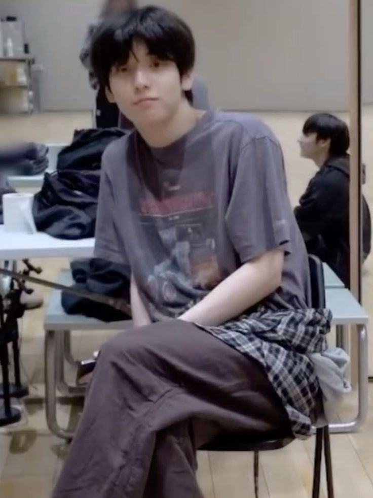 [잡담] 툽 수빈도 진짜 쌩얼이랑 헤메 한 거랑 갭이 커ㅋㅋ | 인스티즈