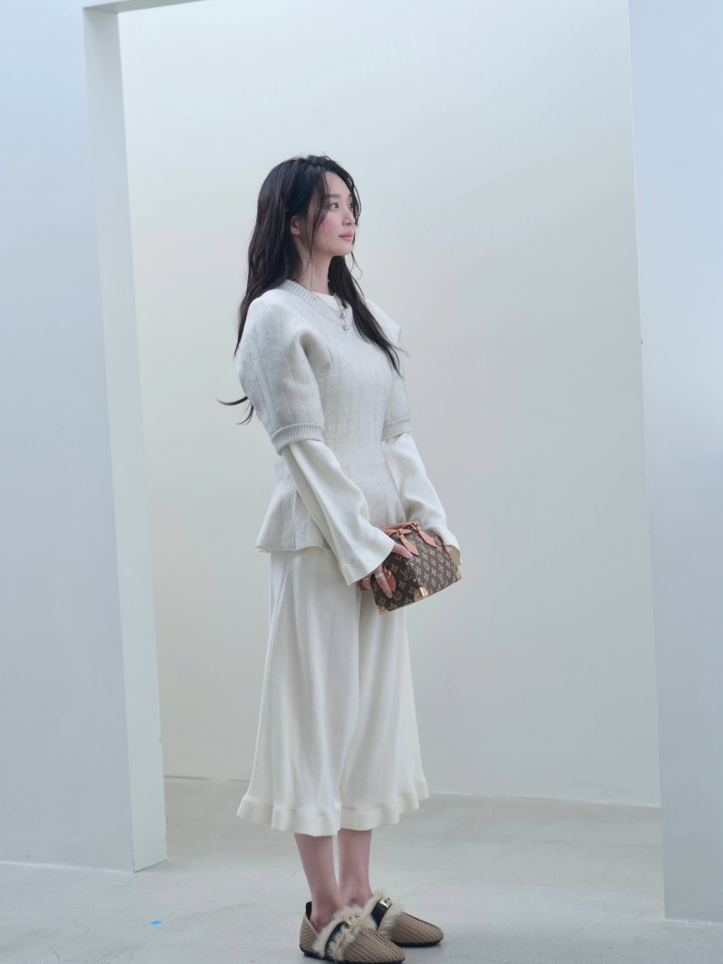 [잡담] 신민아) 신민아 소속사 인스타그램 업데이트 | 인스티즈