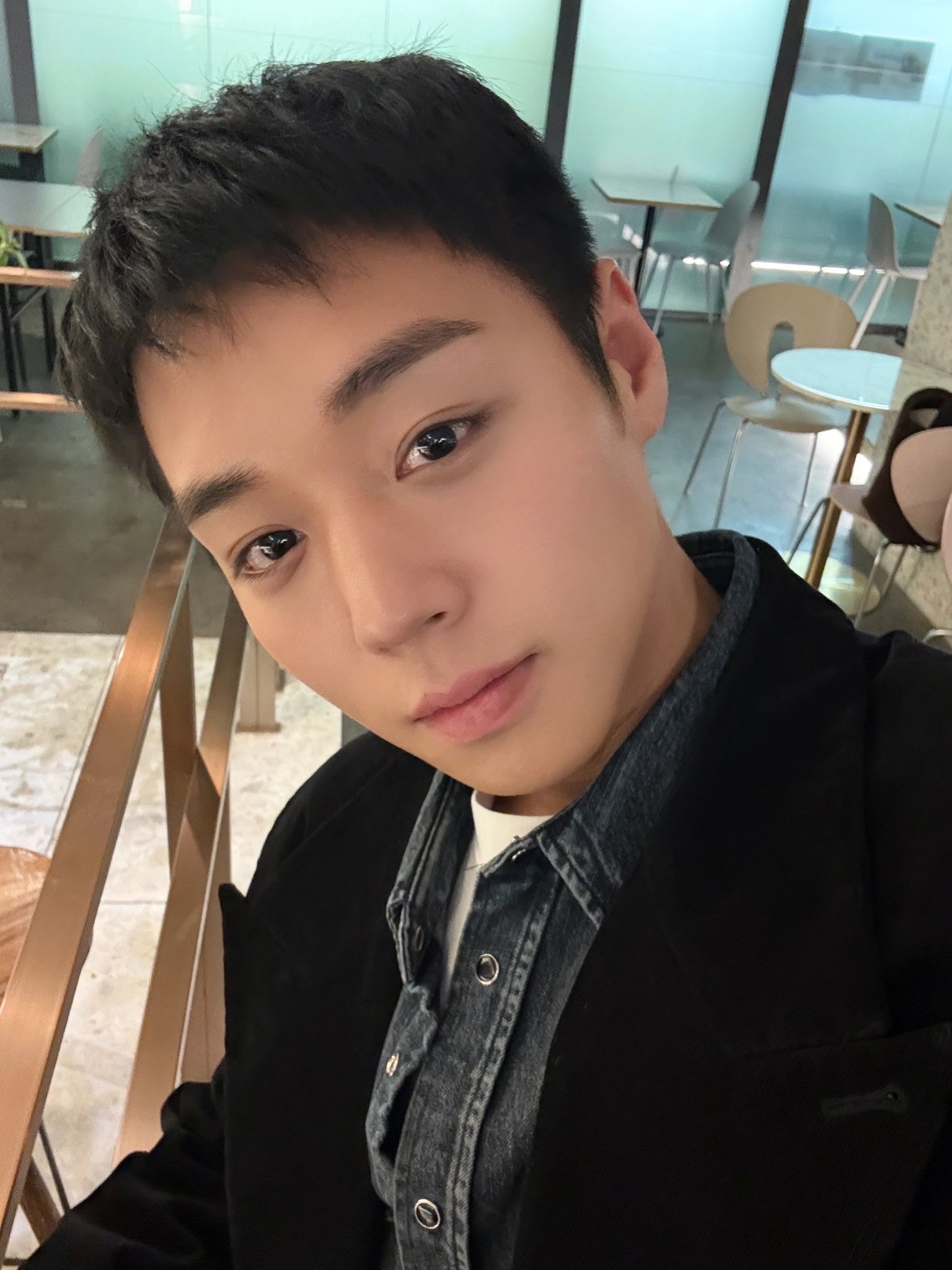 [잡담] 박지훈 짦은머리가 | 인스티즈