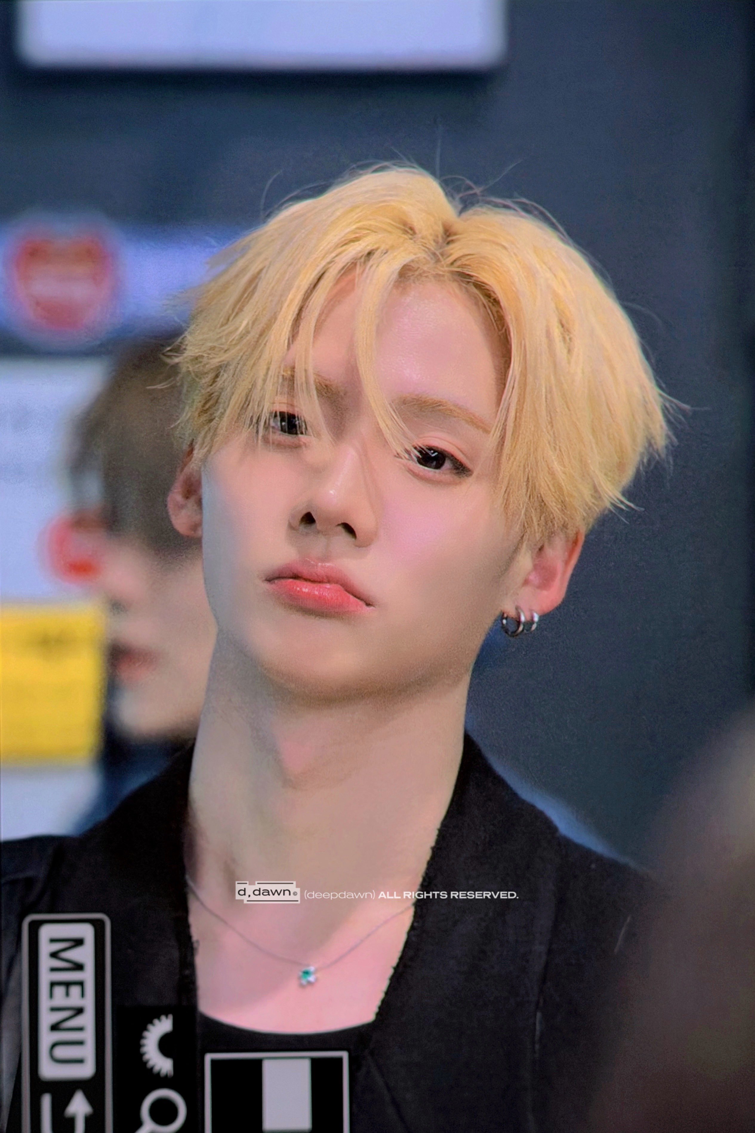 [잡담] 앞턱 겁나 짧고 눈 짱 예뻐 | 인스티즈