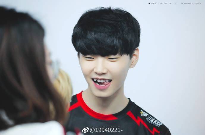 [잡담] 와 이사람 치아가 어케이러지? | 인스티즈