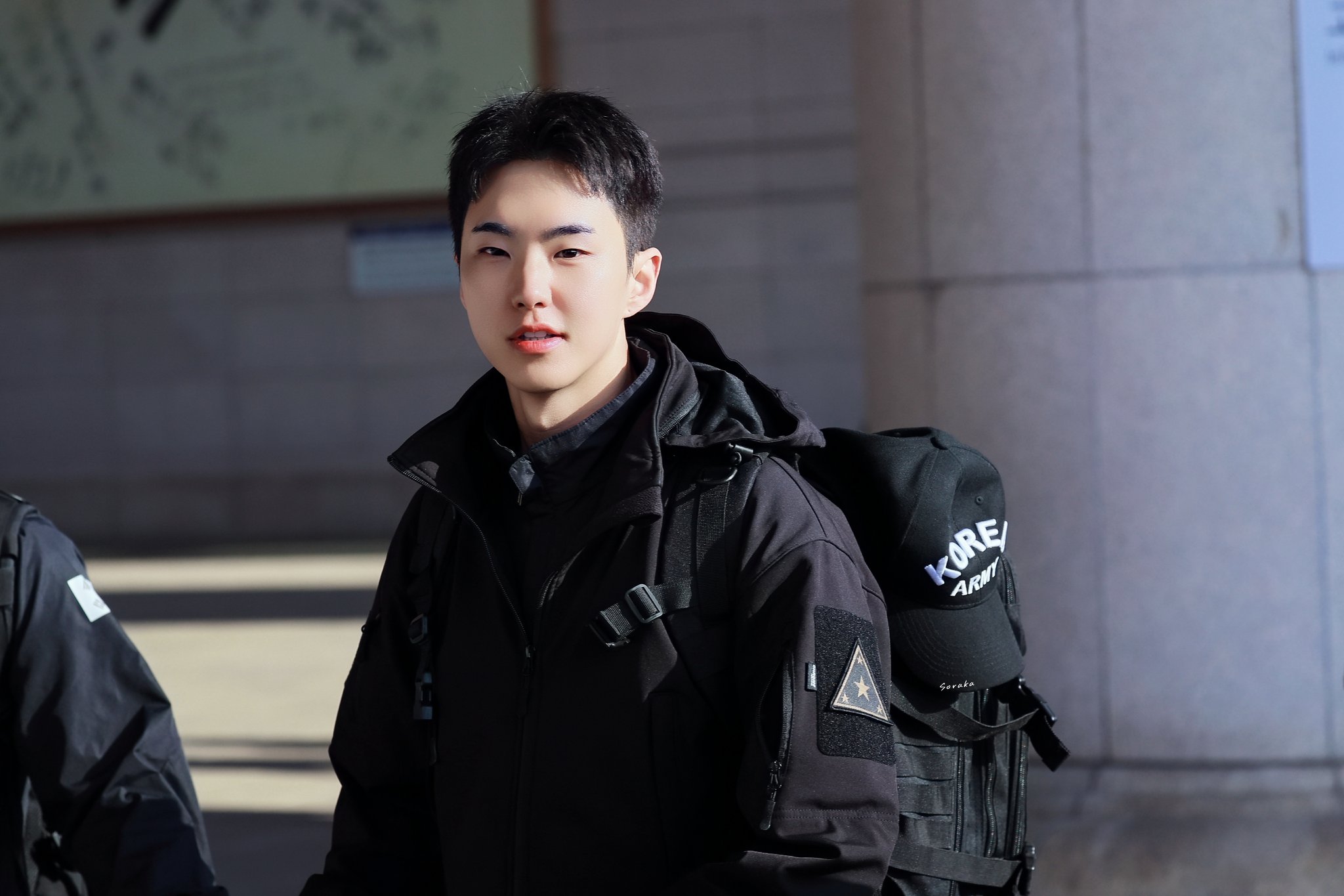 [잡담] 세븐틴 호시 군대갔는데 출근길 무대 프리뷰가 뜨는 것.. | 인스티즈