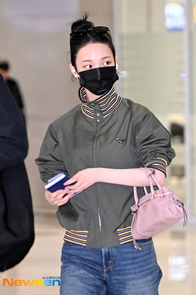 [잡담] 260301 카리나 공항 입국 기사사진 | 인스티즈