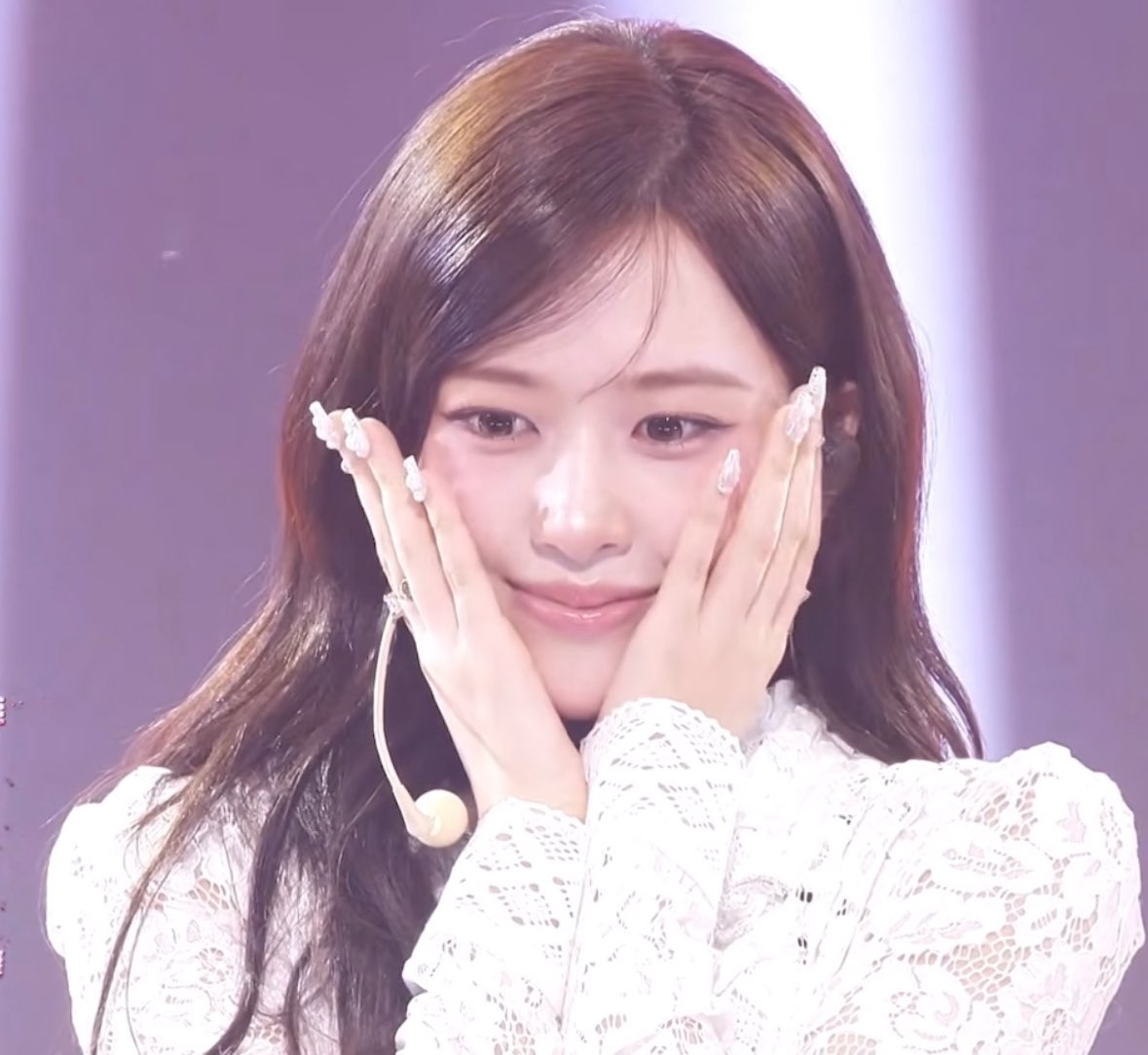 [잡담] 안유진 오늘 헤메 너무 이쁘다 | 인스티즈