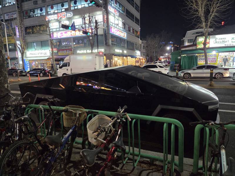 [잡담] 동네 돌아댕기다 신기한 차 봤어 | 인스티즈