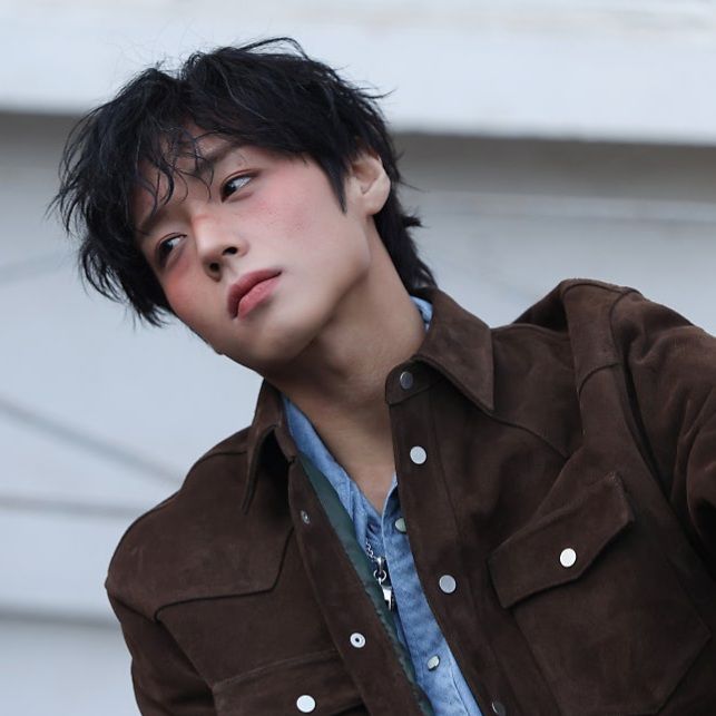 [잡담] 블러셔 바르니까 이거 그냥 부끄러운거 아냐? 하는 박지훈ㅋㅋ | 인스티즈