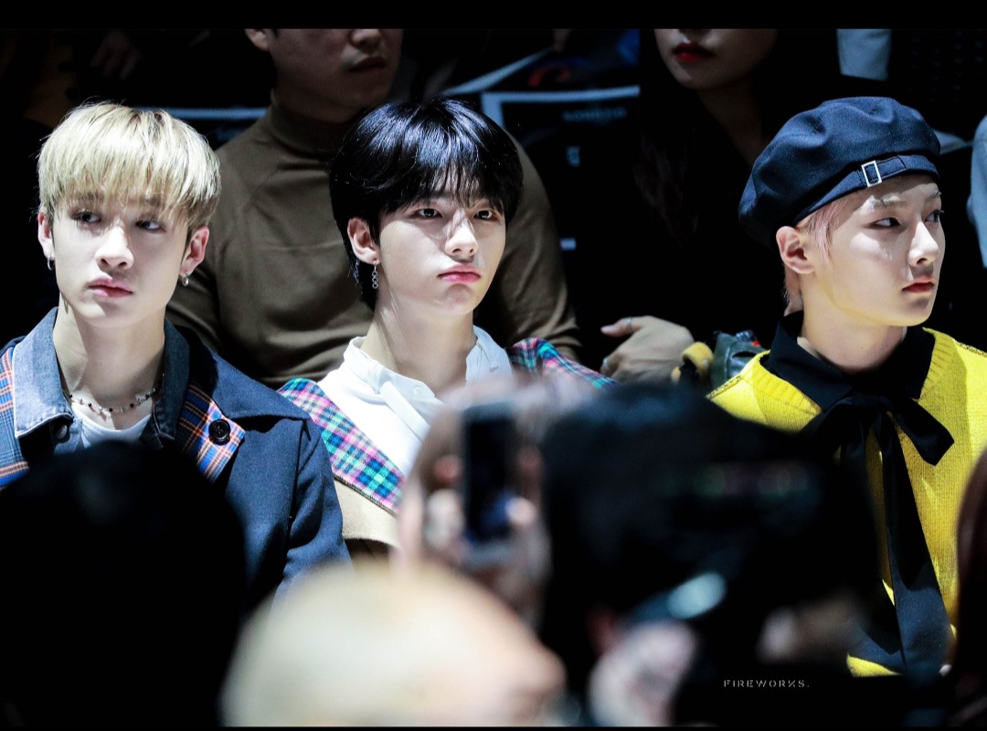 [잡담] 내돌 첫 패션쇼 갔던 때 왼전 애기였네 | 인스티즈