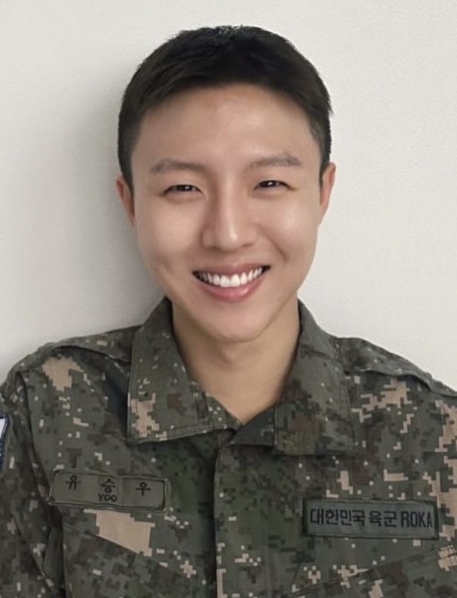 [정보/소식] 유승우 오늘(1일) 병장 만기 제대, 팬들과 전역 파티 연다 | 인스티즈