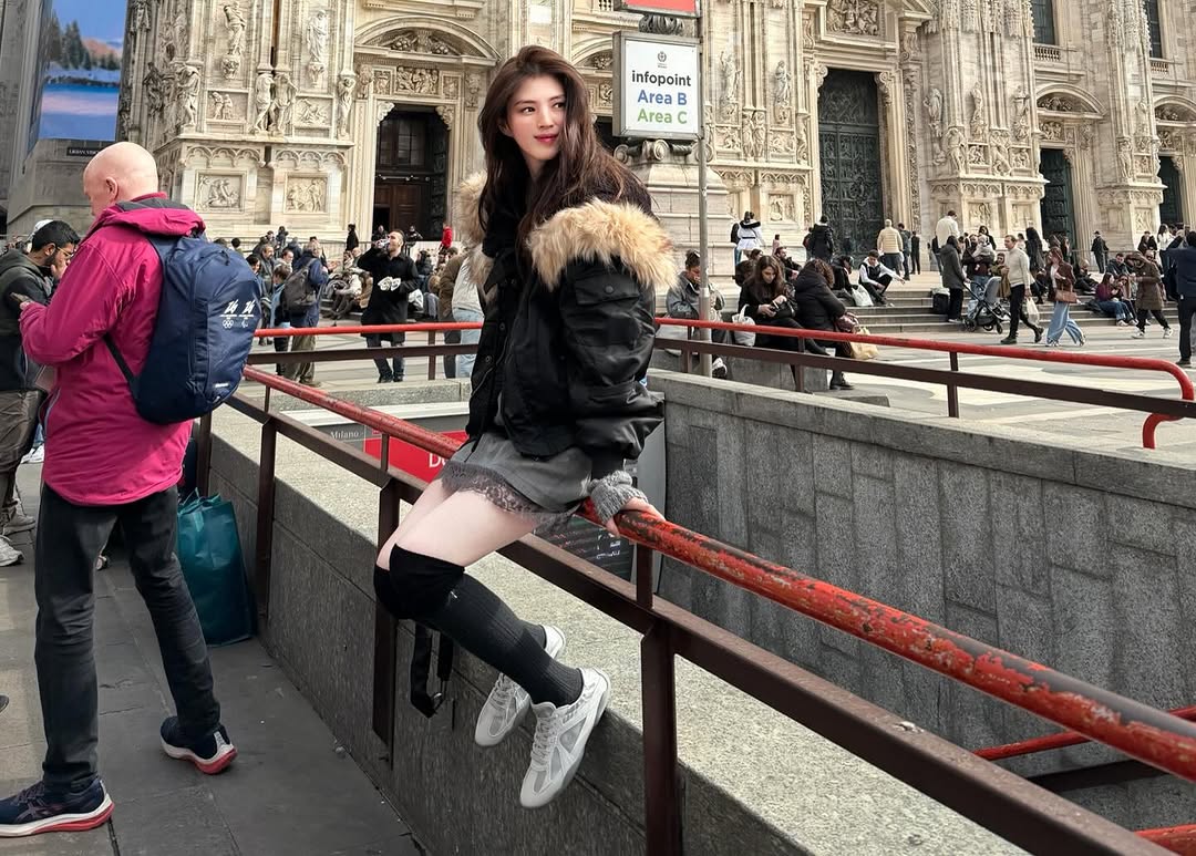 [잡담] 한소희 인스타 올라왔는데 개예쁘당 | 인스티즈