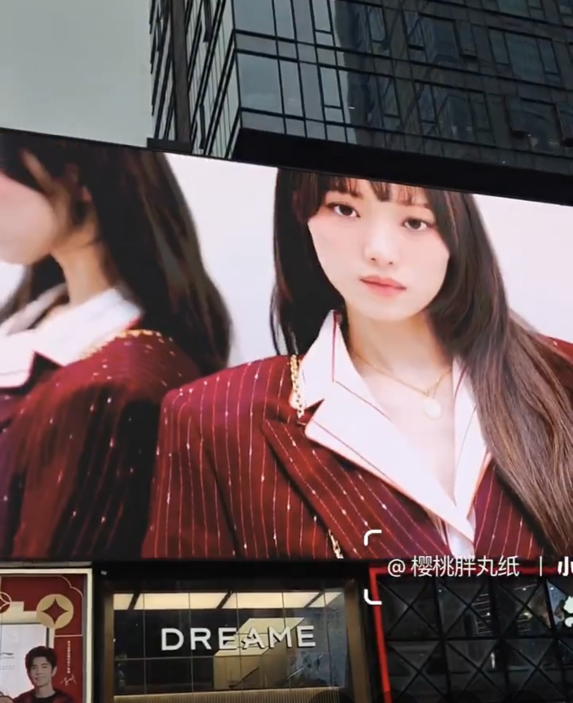 [잡담] 돌체 엠버서더 바꼈네 | 인스티즈