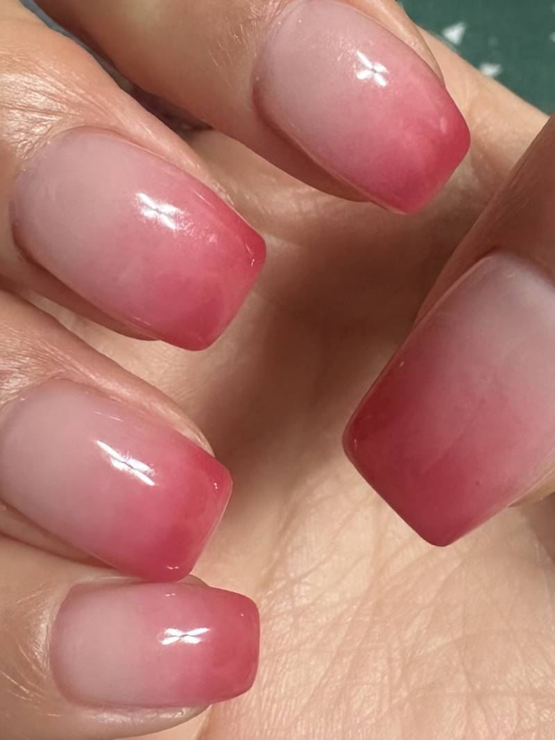 [잡담] 네일 그라 처음 해보는데 이게 맞아....?? | 인스티즈