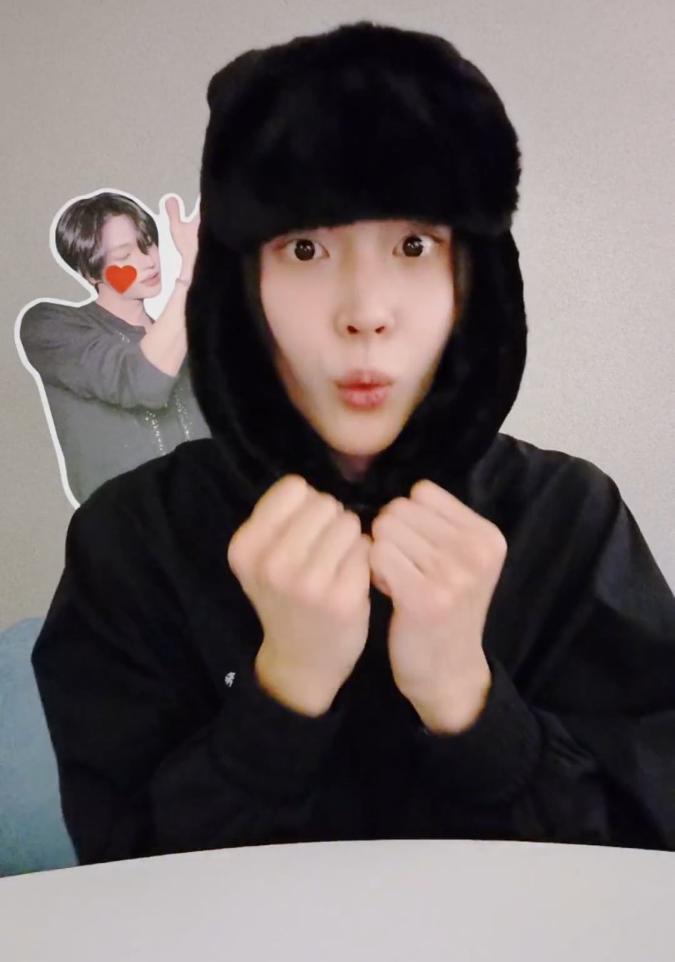 [잡담] 원빈이 캡쳐타임에 취소한 포즈 ㅋㅋㅋㅋㅋ | 인스티즈
