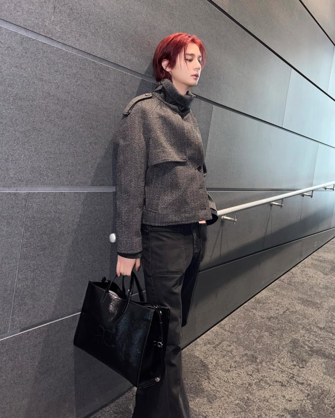 [잡담] 보넥도 산앤한 이러고 파리가는 거 에바야 | 인스티즈