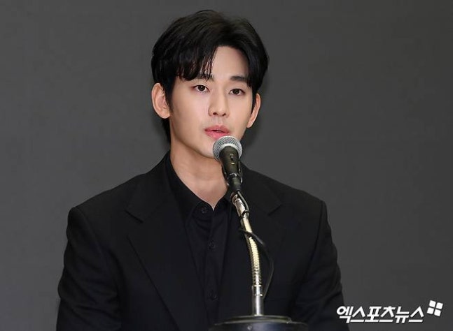 [정보/소식] 디즈니+ 측 "김수현 '넉오프' 올해 공개? 사실무근…기존 입장 변동 無" [공식] | 인스티즈
