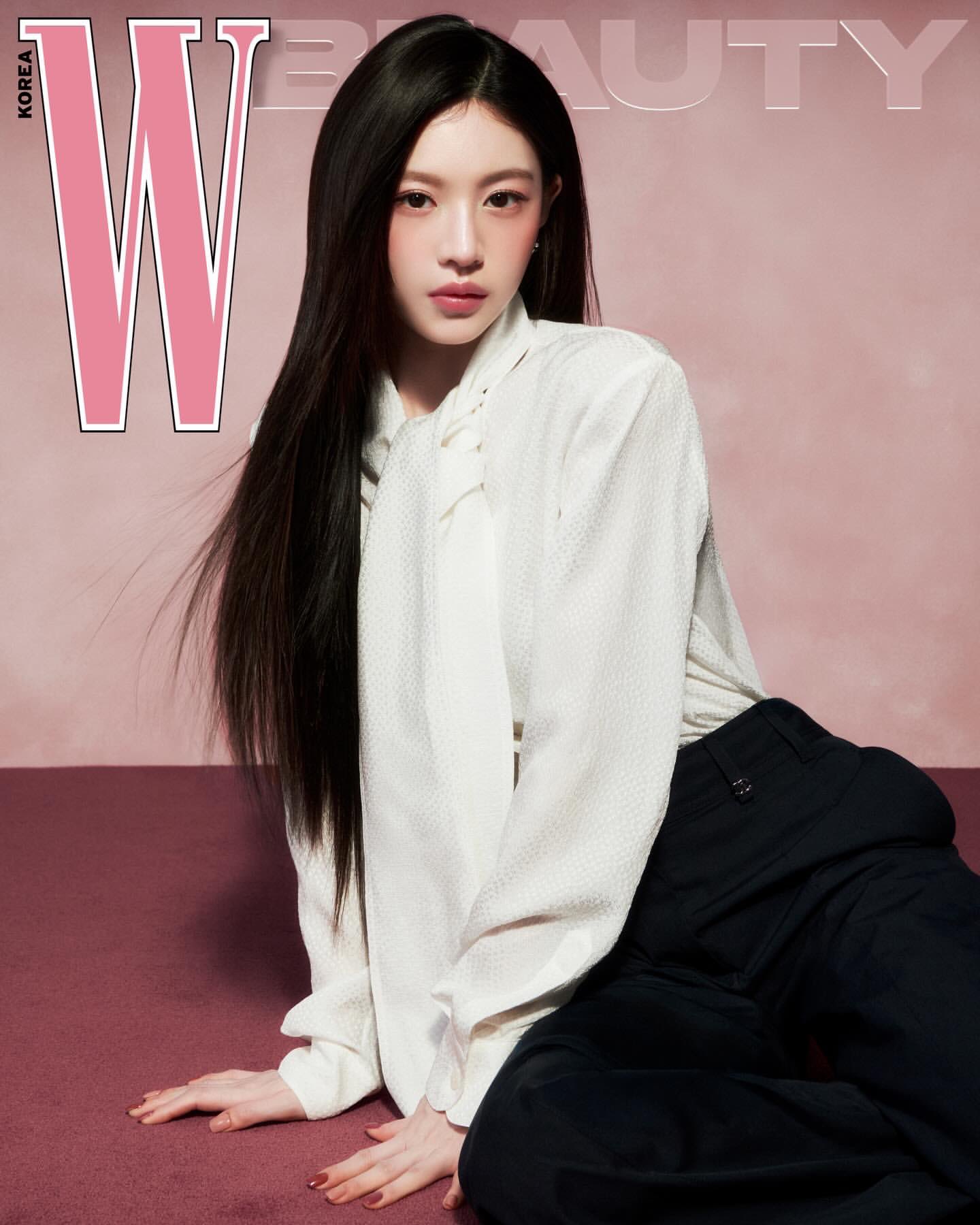 [잡담] 고윤정) 고윤정 W KOREA 3월호 DIGITAL COVER 화보 | 인스티즈
