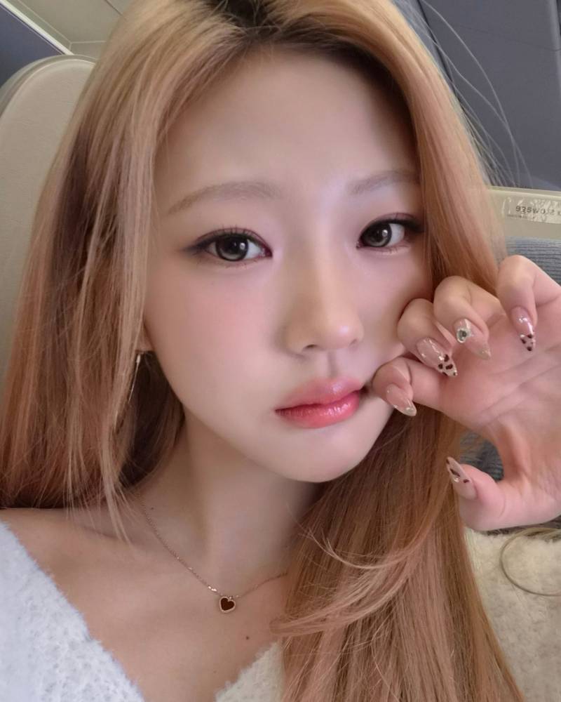 스텔라 떡볶이 김다현 셀카 고화질 (37) 공유 webp ❌️❌️❌️ | 인스티즈