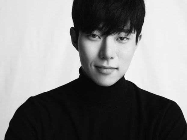 [정보/소식] 윤종석, 럭키컴퍼니와 동행 시작…배우 유이와 한솥밥[공식] | 인스티즈