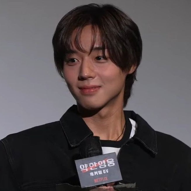 [잡담] 박지훈 얼굴에 블러셔 자꾸 누가 해주는거임 잘했어 | 인스티즈