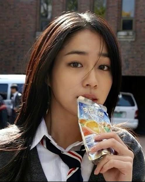 [잡담] 요즘 여배 중에 심은하 전지현 이민정 느낌 나는 여배가 있을까 | 인스티즈